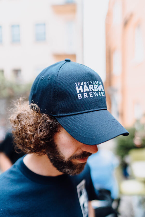 HARBWR Navy Cap - Image 3